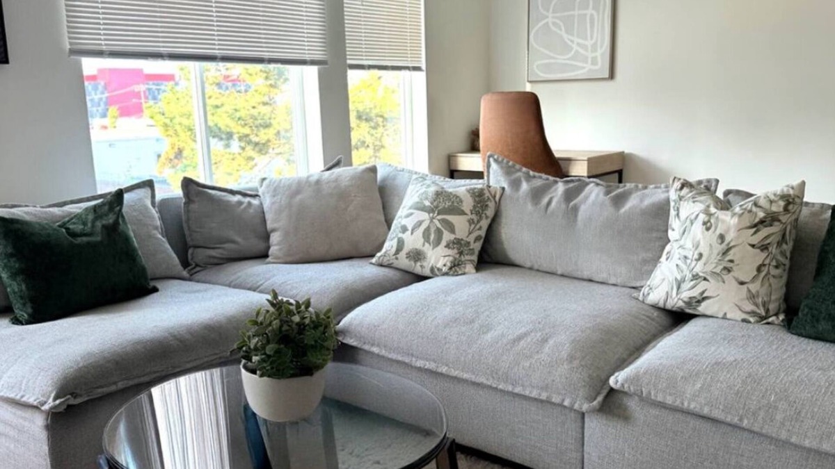 Eastside Apartment | Modern 2-bedroom apartment with AC, WiFi in Tacoma