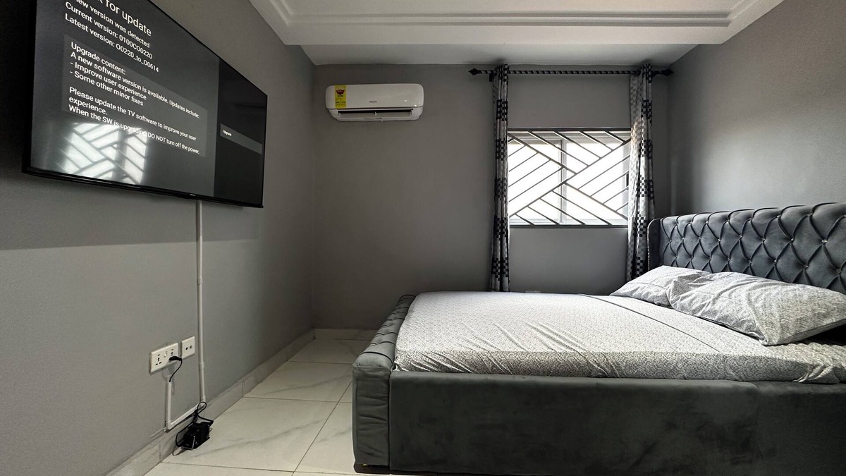 Gbawe Apartment | Modern 2-Bedroom Apartment Near Beach - Rose Villa Accra Suite T2