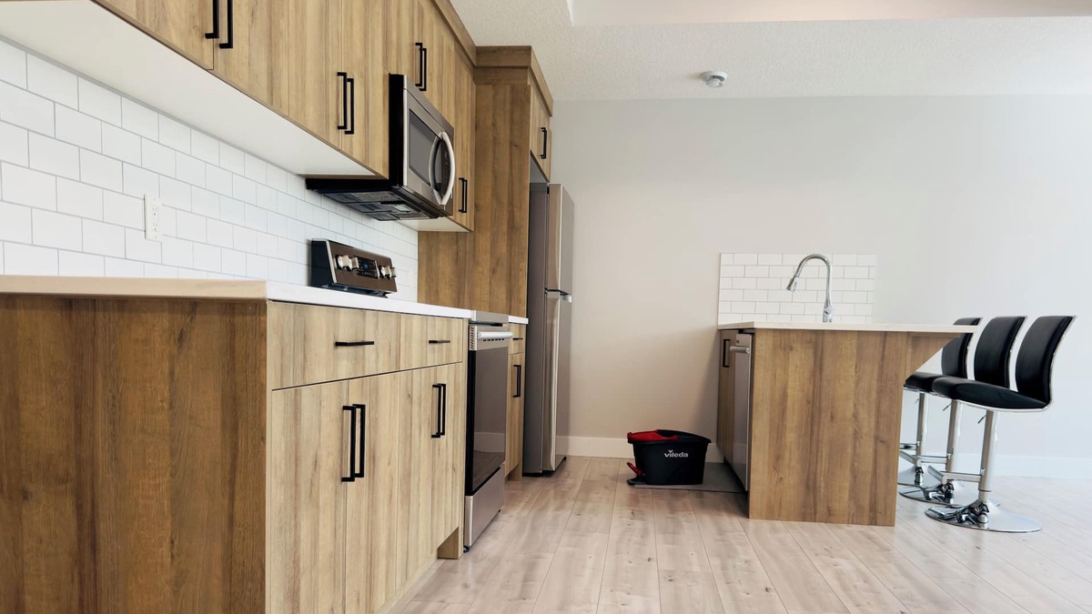 Inglewood House | Modern 2-Bedroom Basement Suite for Rent in Prime Downtown Inglewood Location