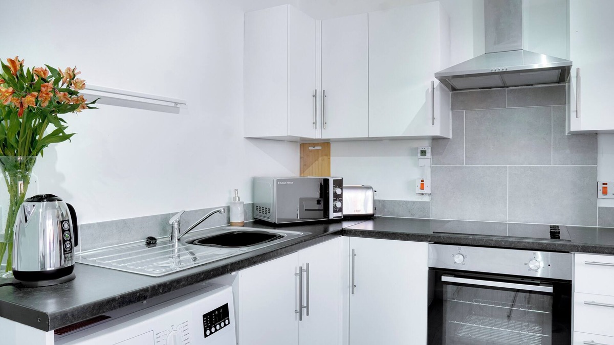 Birkenhead Apartment | Modern 2 bedroom flat near Liverpool City Centre