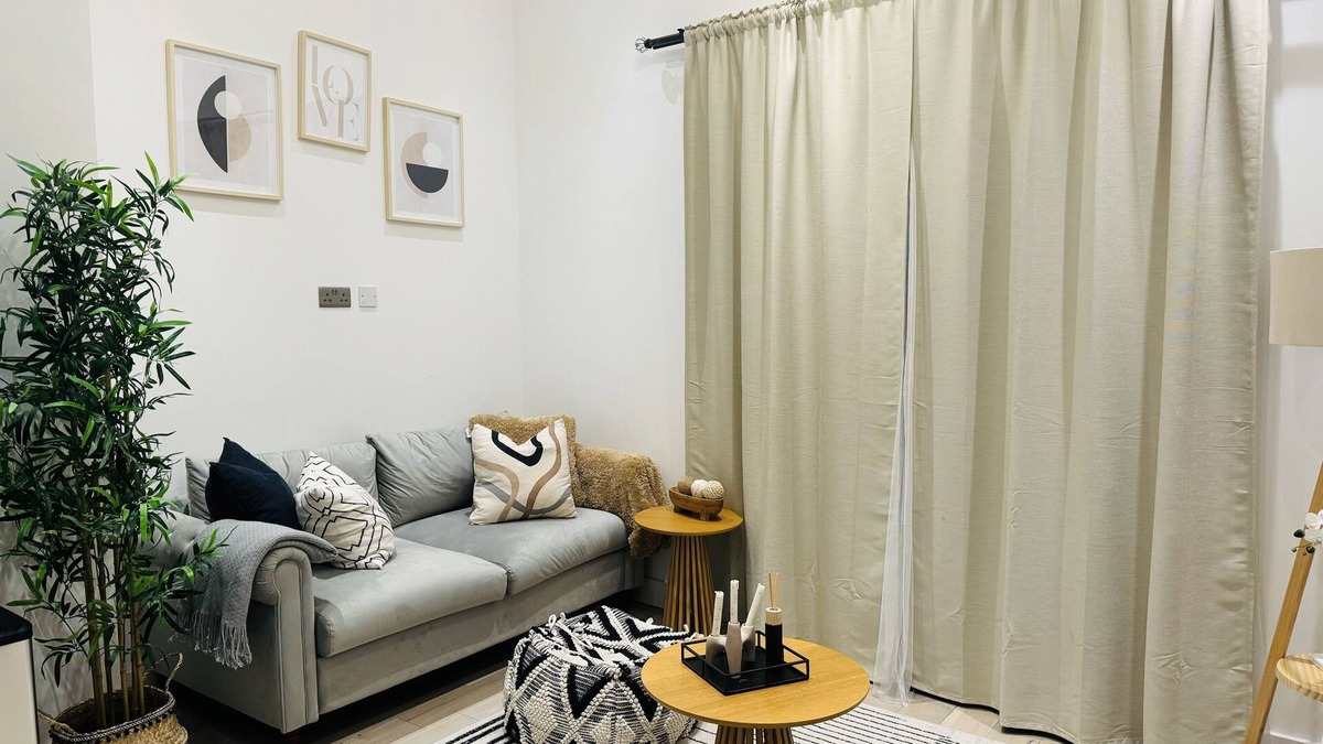 Carshalton Central Apartment | Modern 2 Bedroom in Sutton, Family Size Rooms With Modern Amentites , Free Wifi