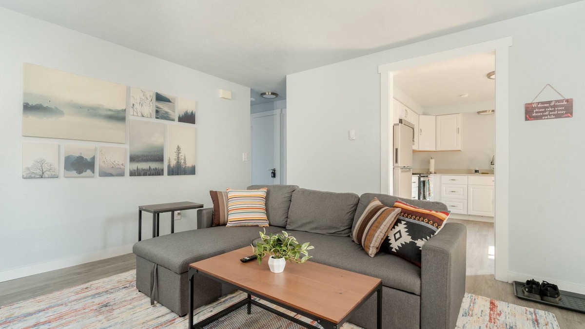 Port Gardner House | Modern 2 bedroom near downtown Everett!