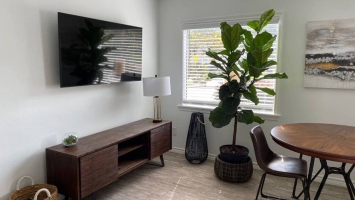 MacGregor Apartment | Modern 2-Bedroom Stay Near UH Coug Stadium