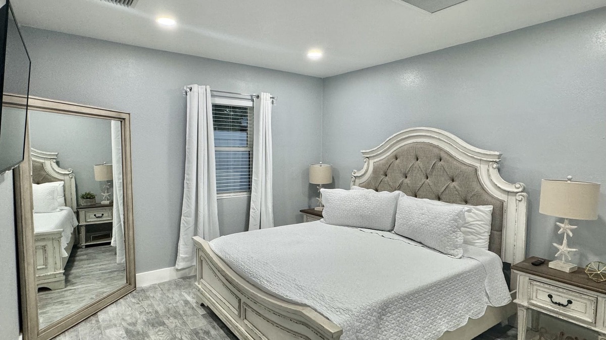 Egypt Lake-Leto Villa | Modern 2 bedroom w King Beds