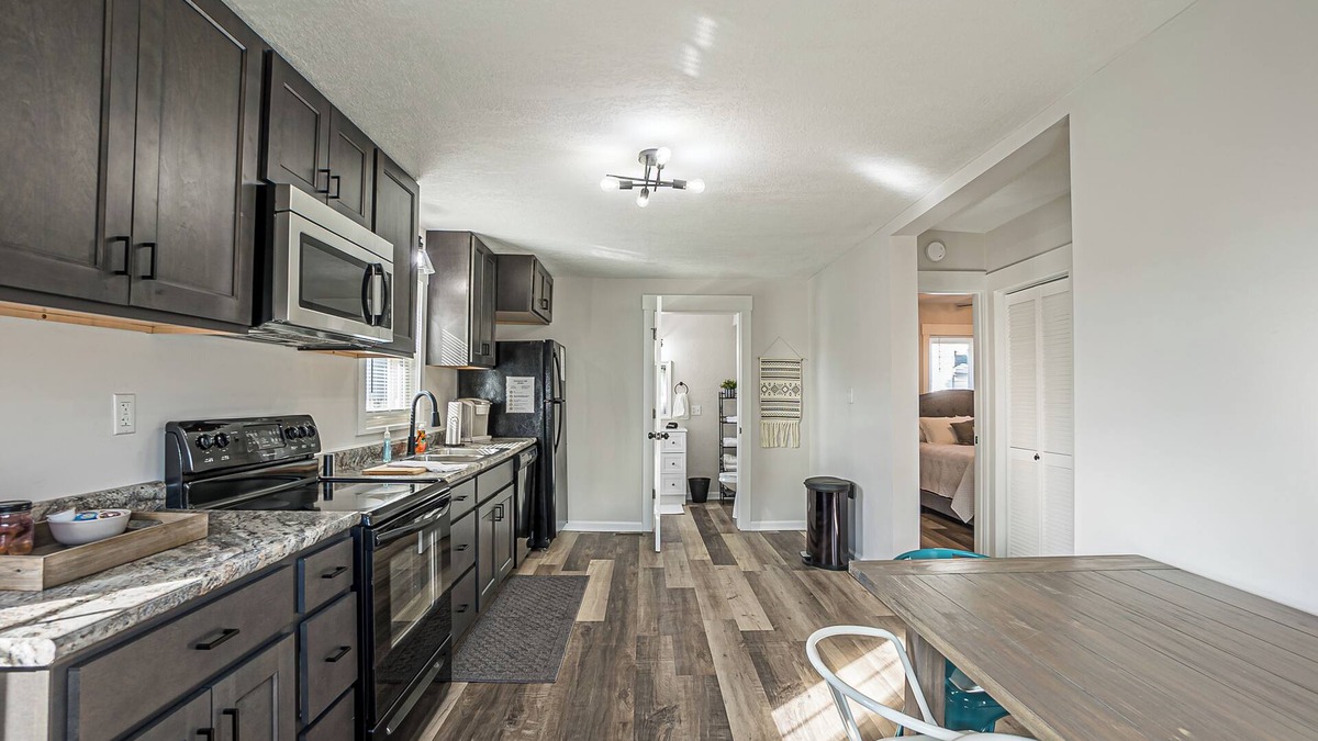 Troy Apartment | Modern 2 BR Apartment in Troy