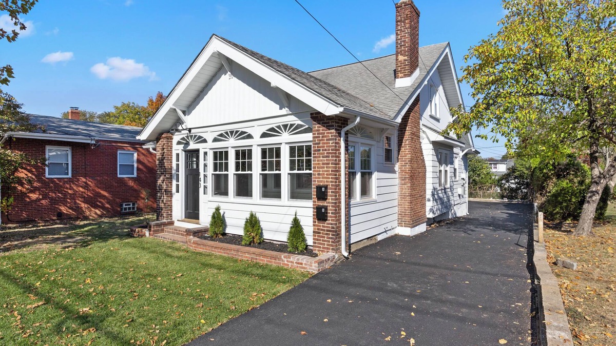 Audubon Apartment | Modern 2 -BR Gem in Audubon with Wi-Fi, in-unit laundry & cozy atmosphere!