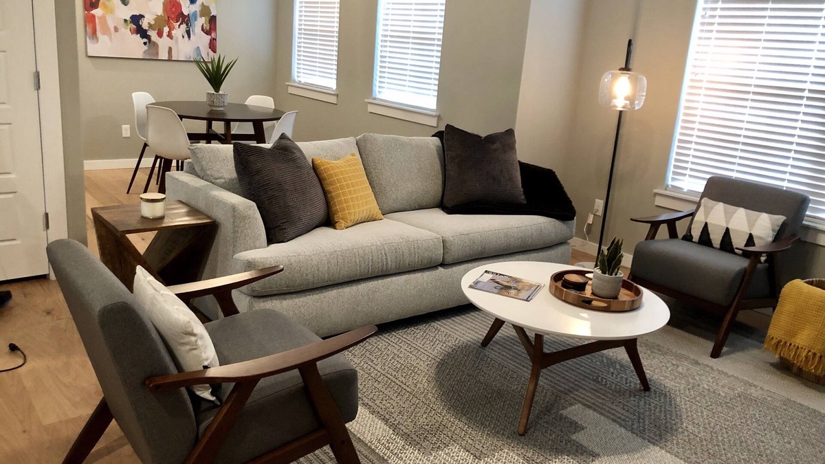 Fayetteville House | Modern 2B/2.5Bath w/Garage - Close to UofA and Centennial Park