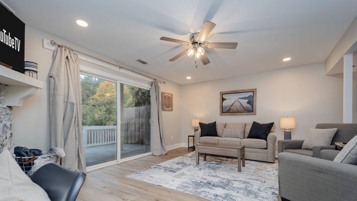 Pelham House | Modern 2B Townhome - 10 min from Oak Mtn State Park!