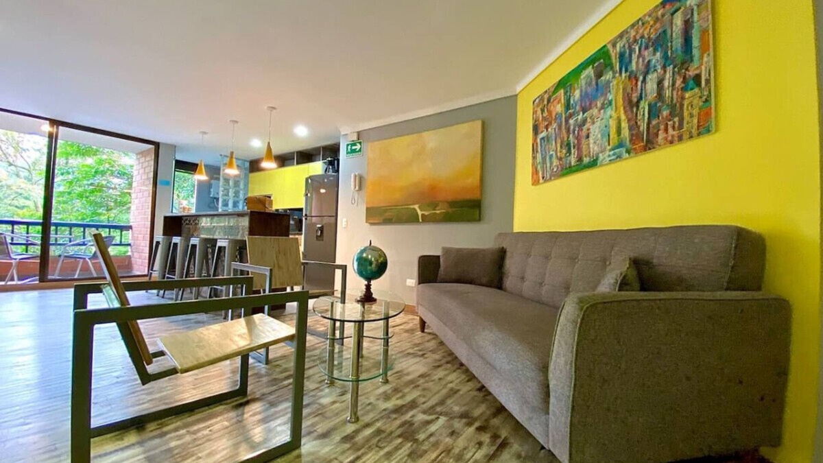 Las Lomas I Apartment | Modern 2BD apt near Provenza and Parque Lleras