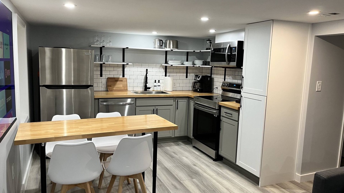 Silver Spring House | Modern 2bd Getaway Walk to Metro Free Parking