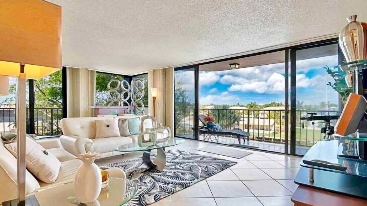 Highland Beach Condo | Modern 2BR 2B Condo on the Intracoastal. 90 Day Rental min.