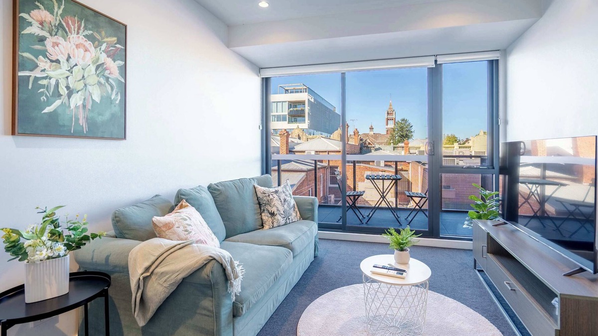 Hawthorn East Apartment | Modern 2BR Apartment with Smart TV and Views