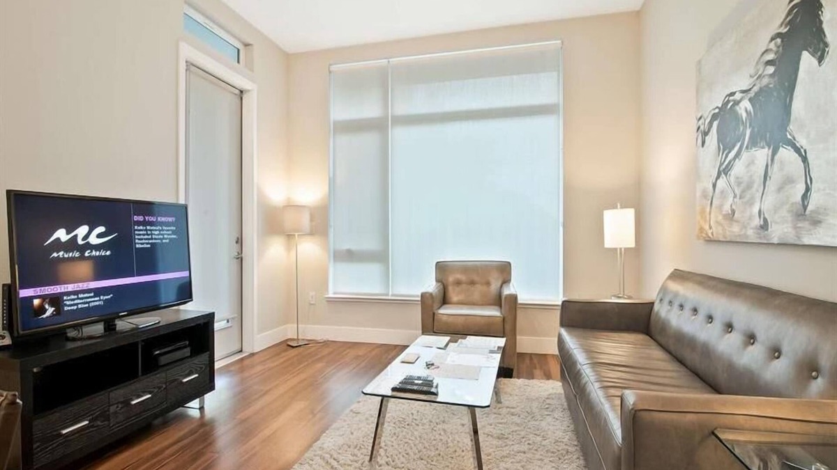 Shoreline West Apartment | Modern 2BR | Ideal for Business | Free WiFi | Downtown Mopuntain View