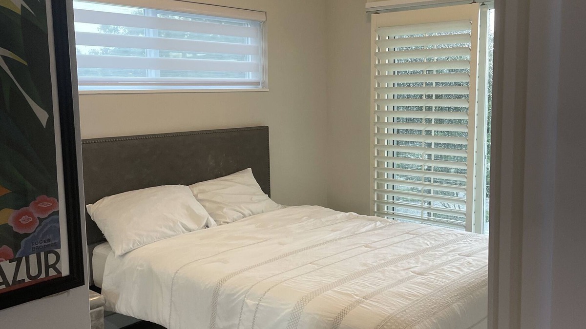 Maitland House | Modern 2BR Lake House in Exclusive Area – No Smoking