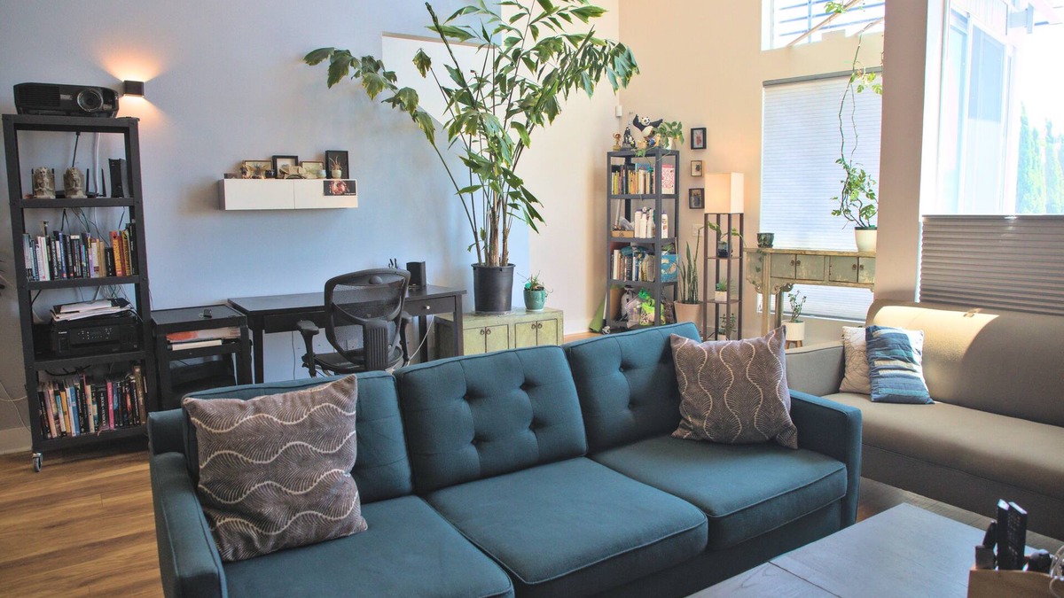Silver Lake House | Modern 2BR + Loft Family Home, steps to Echo Park