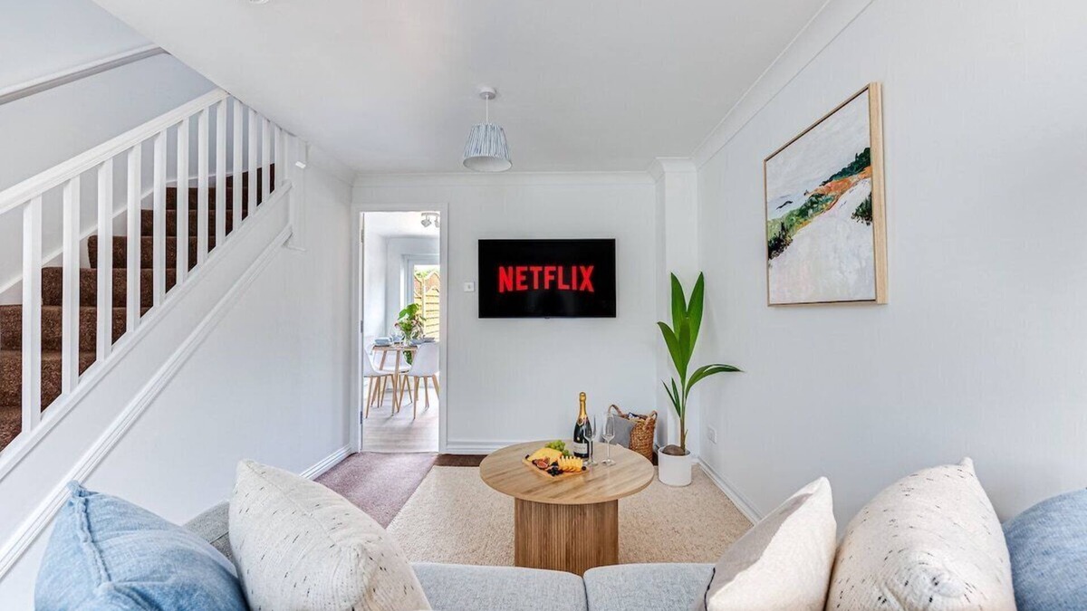 Marston Moretaine Apartment | Modern 2BR w/Parking EV Charger