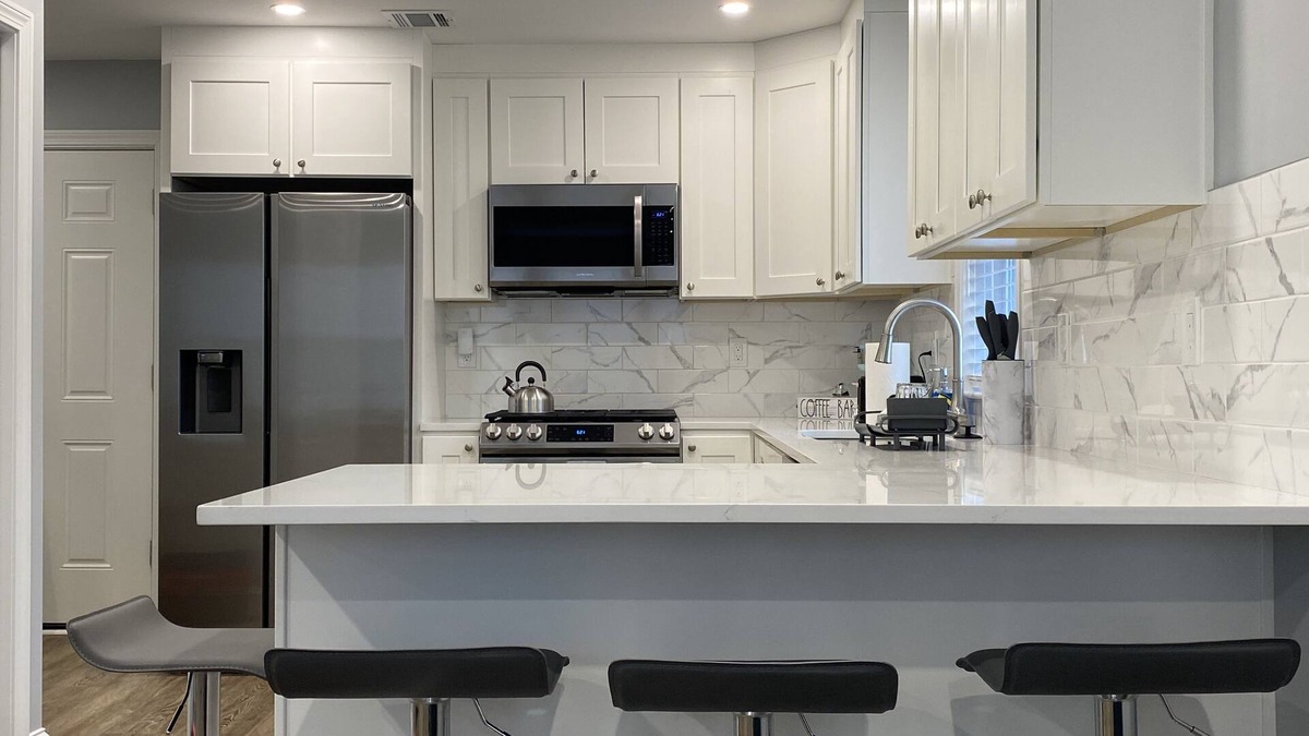Roslindale Condo | Modern 2br with W/D in unit, Parking, central air