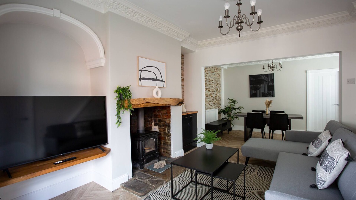 Winlaton Mill House | Modern 3-Bedroom Retreat