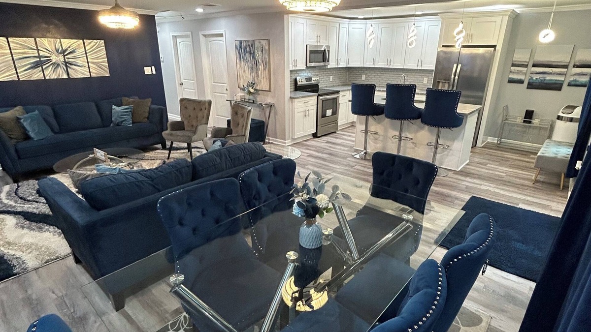 Kenner - Louis Armstrong International Airport House | Modern 3 bedrm 5 mins 2 airport free parking wi-fi