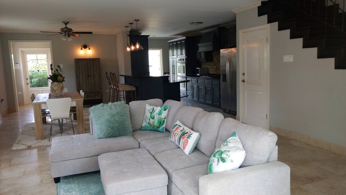 Atlantic Shores House | Modern 3 Bedroom Townhouse Close to the beach