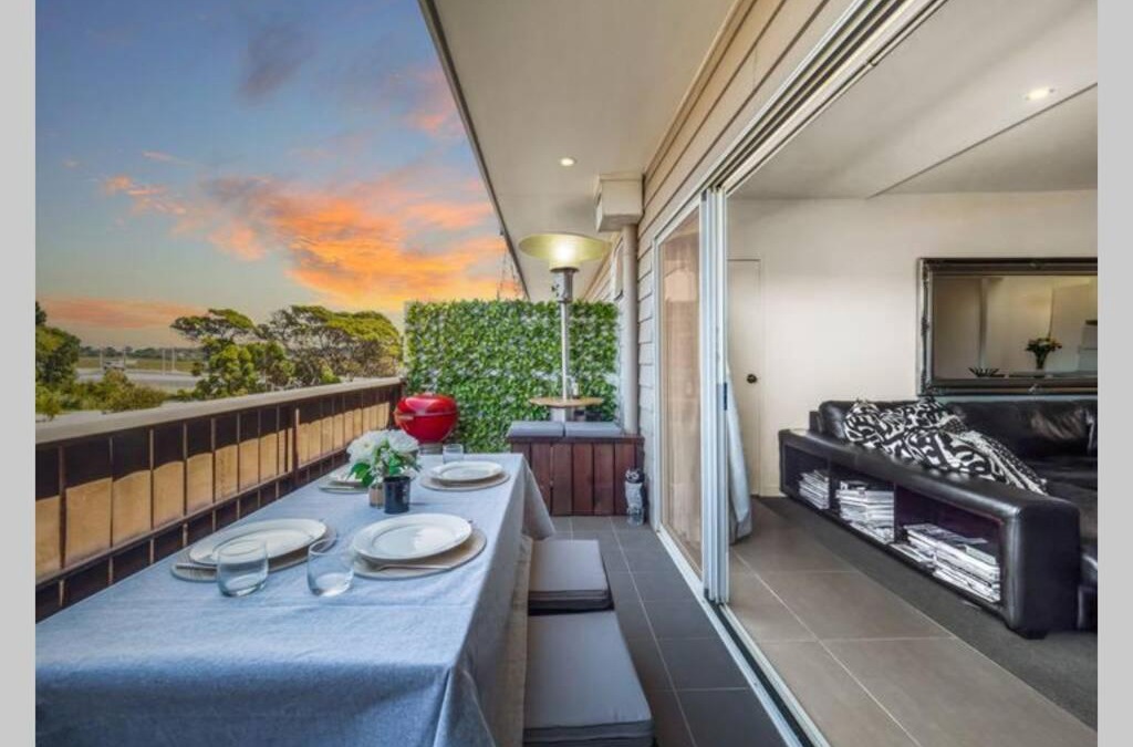 Cape Woolamai Apartment | Modern 3 bedroom apartment, beach, surf & shops