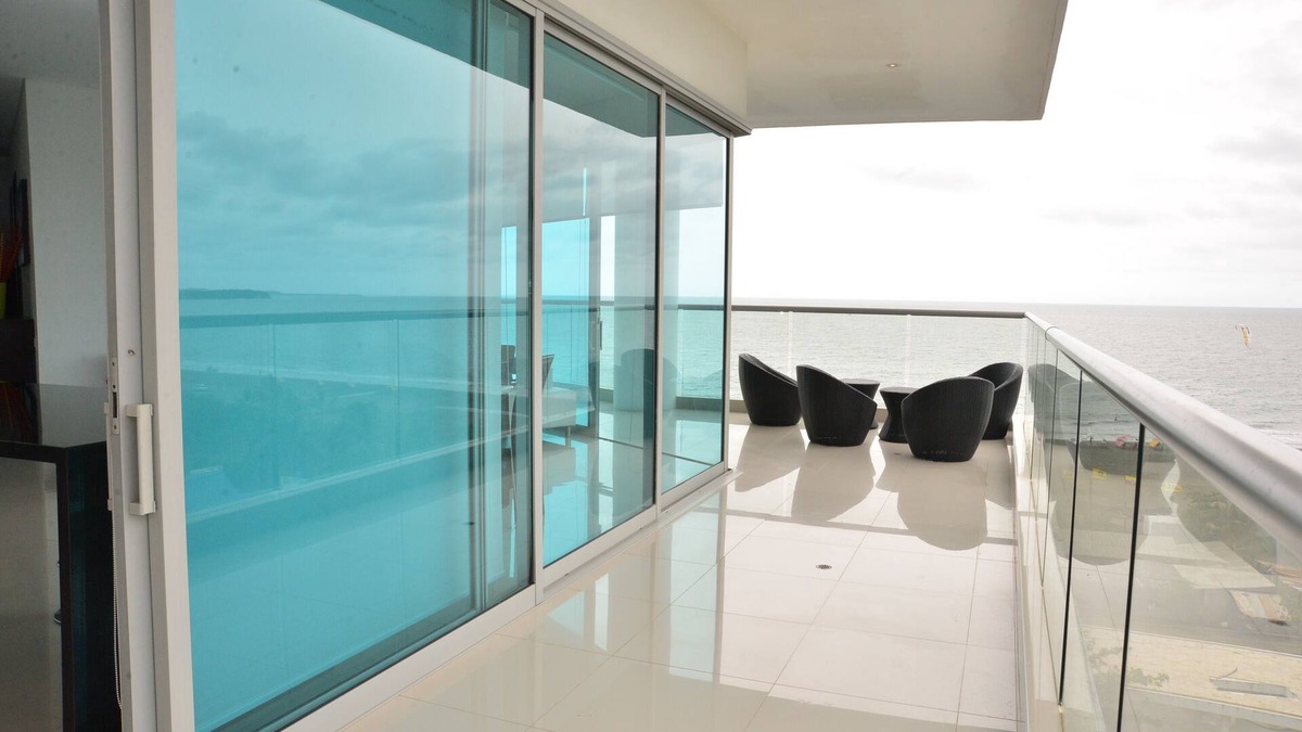 Cartagena District Apartment | Modern 3 Bedroom Apartment With Sea-beach View