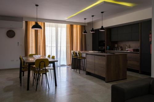 Luqa Apartment | Modern 3 bedroom Apartment in Luqa (Sleeps 6)