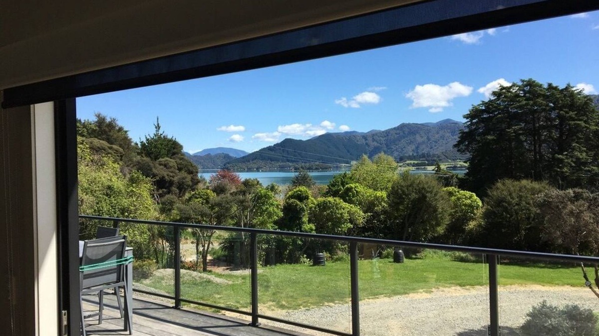 Waitaria Bay House | Modern 3 bedroom bach in Kenepuru Sound