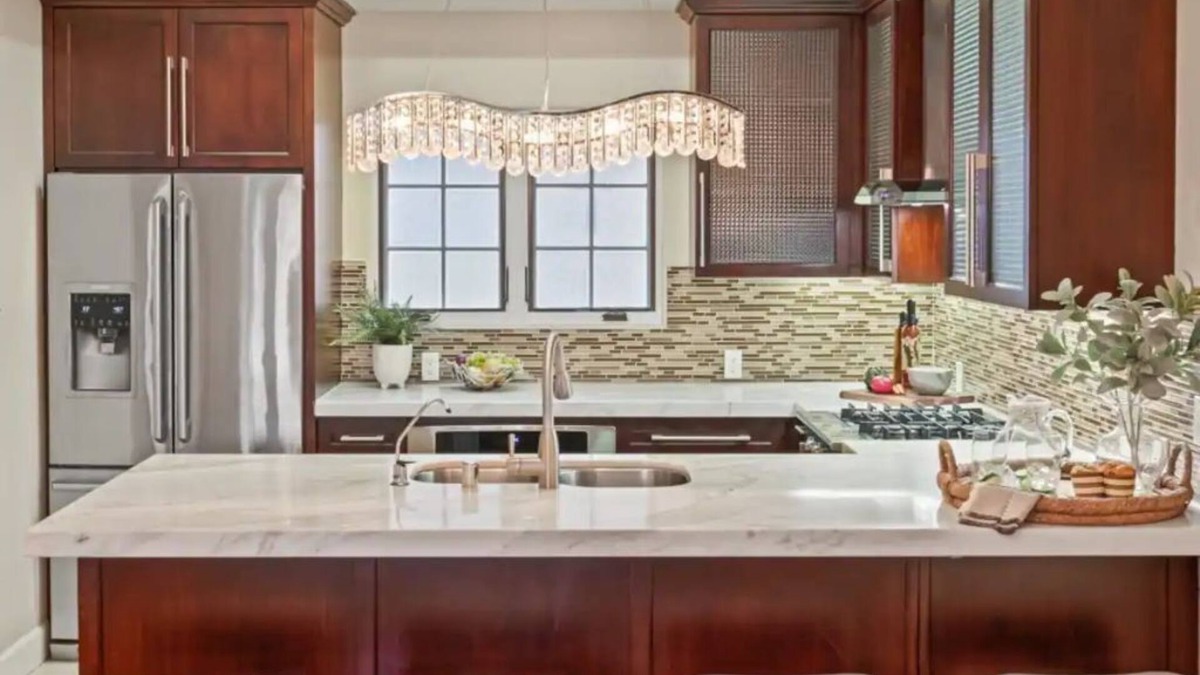 Oxnard Shores House | Modern 3-Bedroom beach townhome