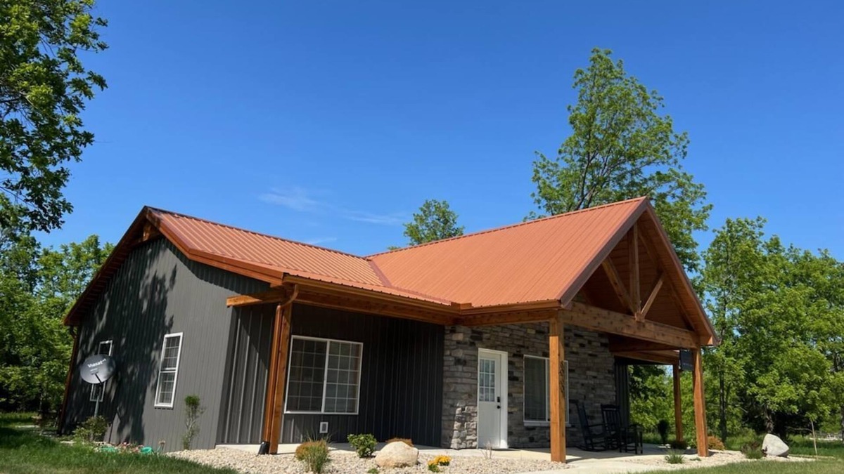 Brookville Cabin | Modern 3-Bedroom Cabin in Wooded Brookville