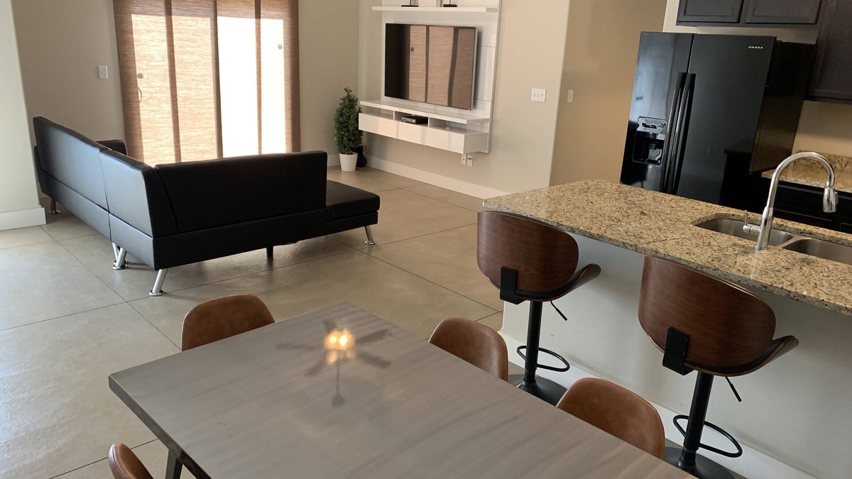 Derby Condo | Modern 3 Bedroom Executive House by AFB