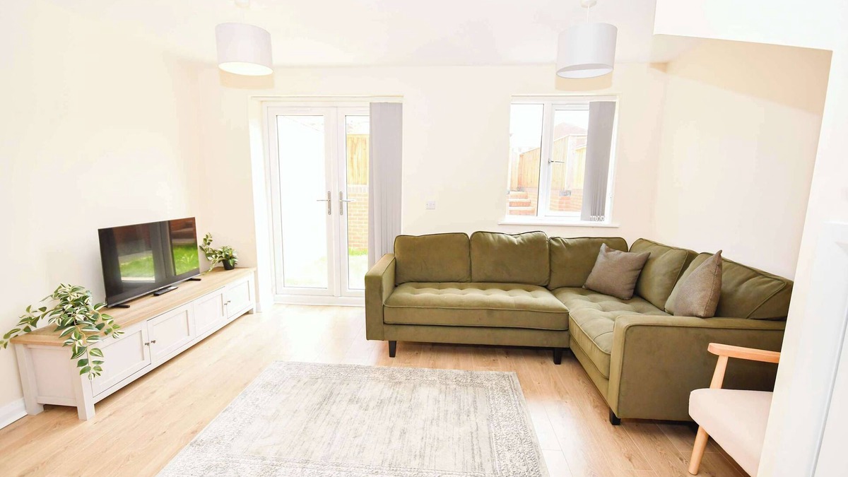 Crosby House | Modern 3 Bedroom House in Kirkdale Liverpool