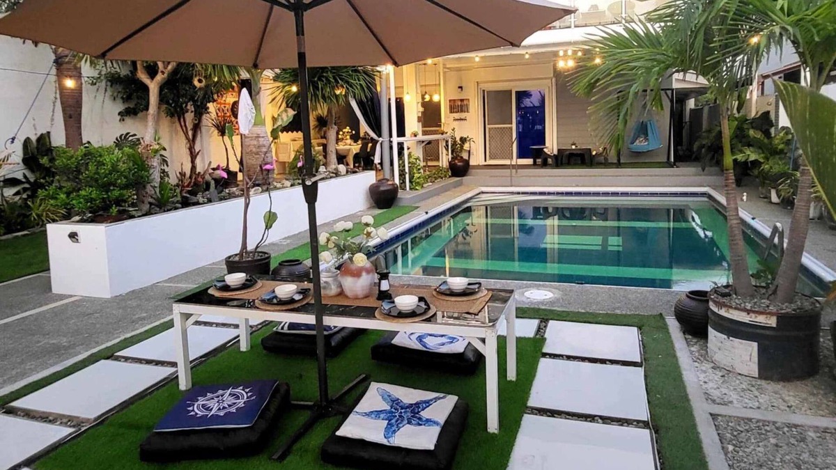 Bacnotan House | Modern 3-bedroom house with WiFi and AC in Bacnotan