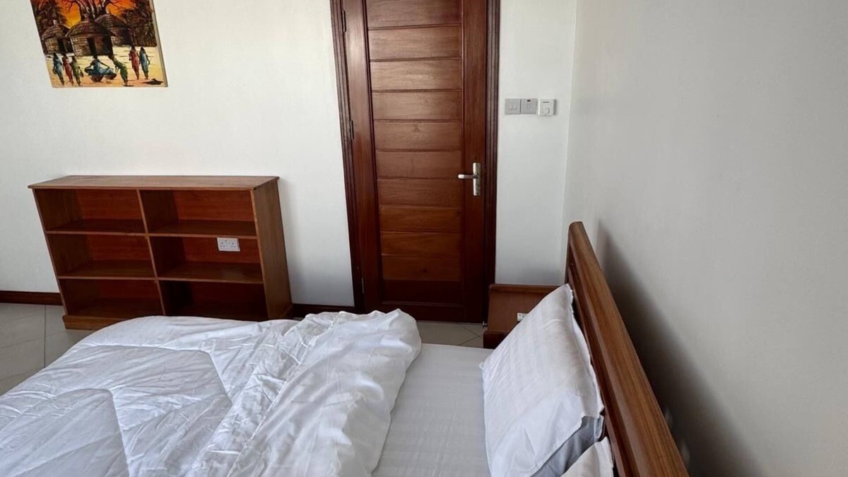 Dar es Salaam Villa | Modern 3 Bedroom Villa - Walking Distance to Beach and City Life