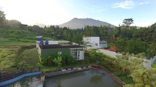 Cisarua Villa | Modern 3 Bedroom Villa in a Private Complex B3