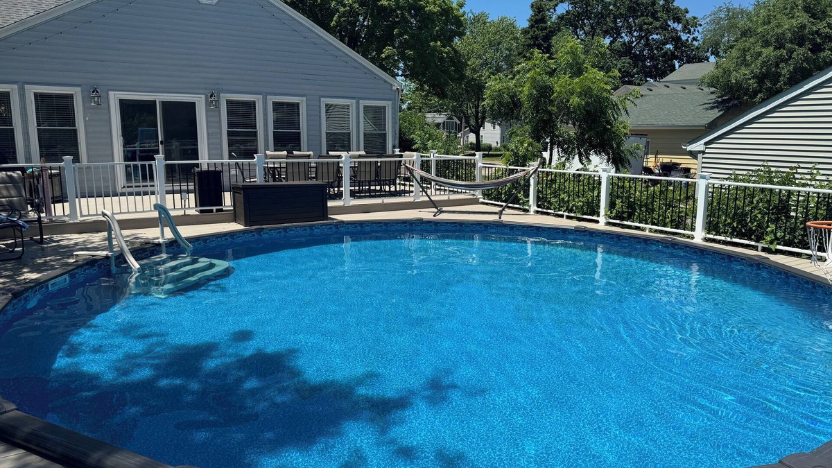 Huntley House | Modern 3 BR with a huge fenced yard and heated pool right by downtown