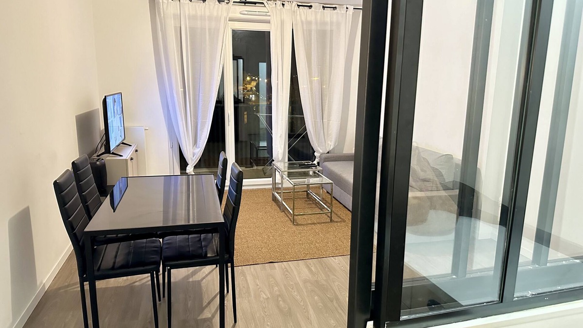 Gagny Condo | Modern 3-room apartment with parking in Gagny