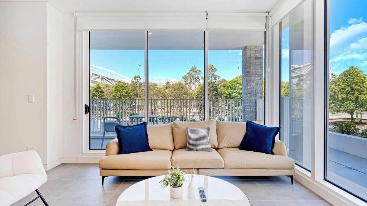 Sydney Olympic Park Apartment | Modern 3B2B apt with stadium view@Olympic park