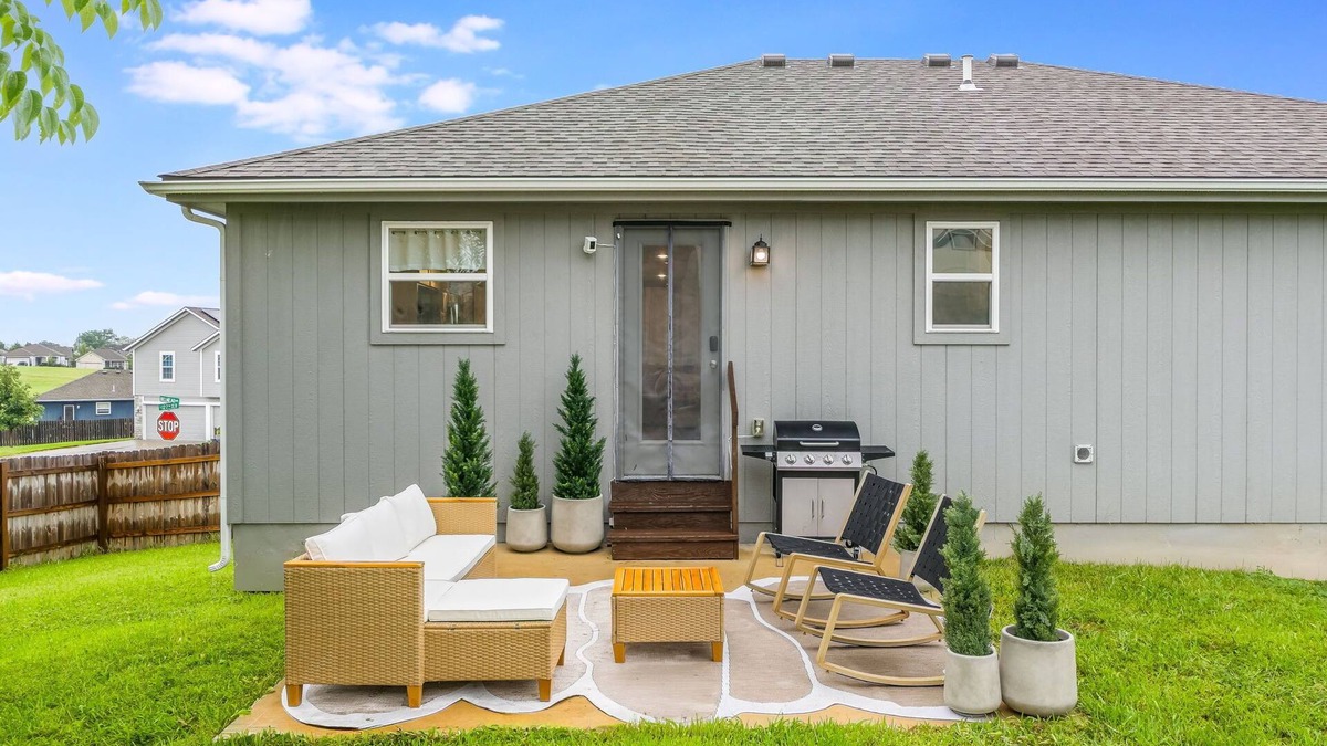 Grandview House | Modern 3BR Home Clean & Bright
