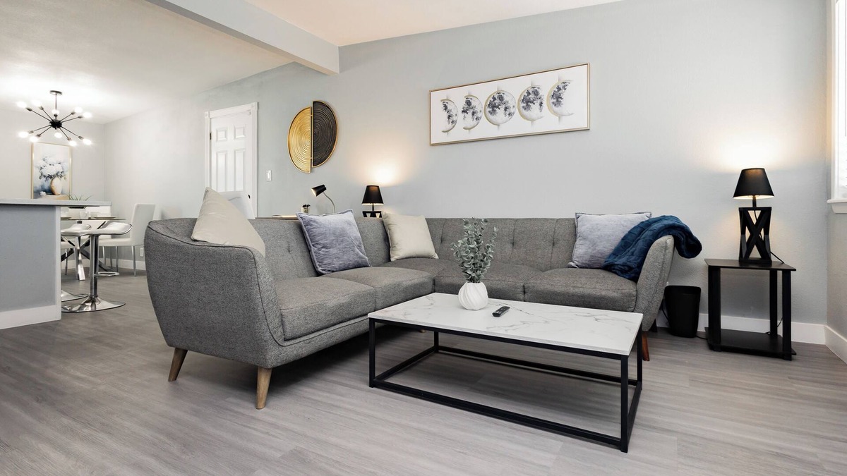 Winchester House | Modern 3BR Home w/Backyard Oasis, Near the Strip