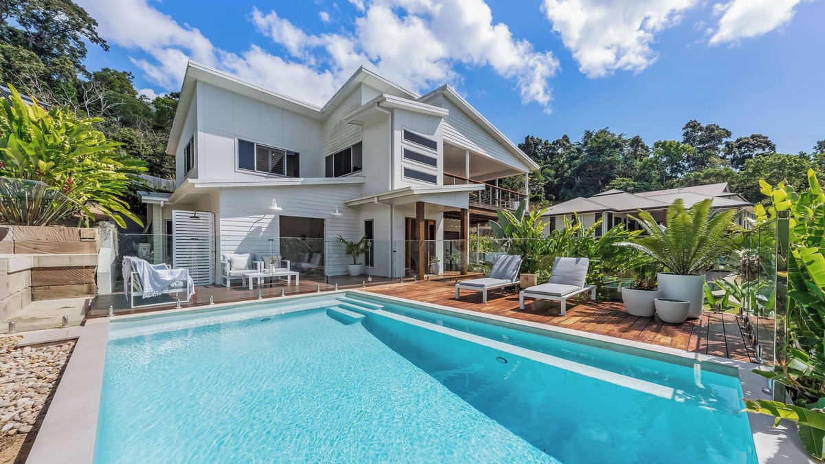 Jubilee Pocket House | Modern 4 bedroom 3 bath home with private swimming pool