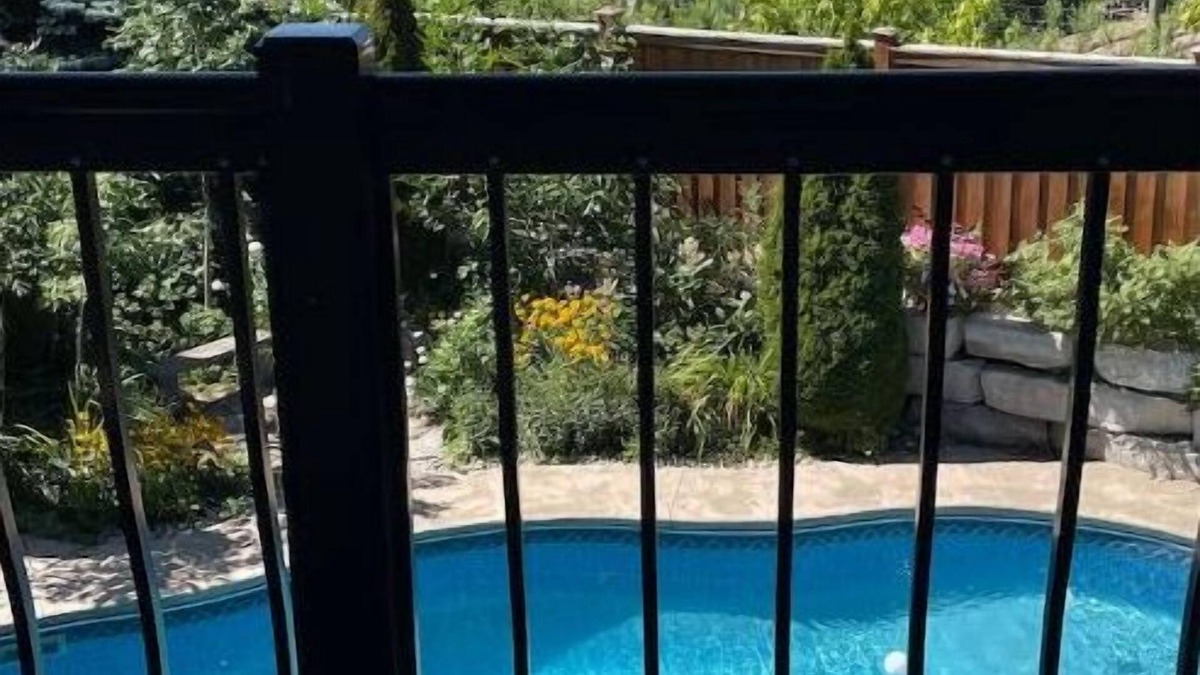 Township of Woolwich House | Modern 4 bedroom house with views to a farm.