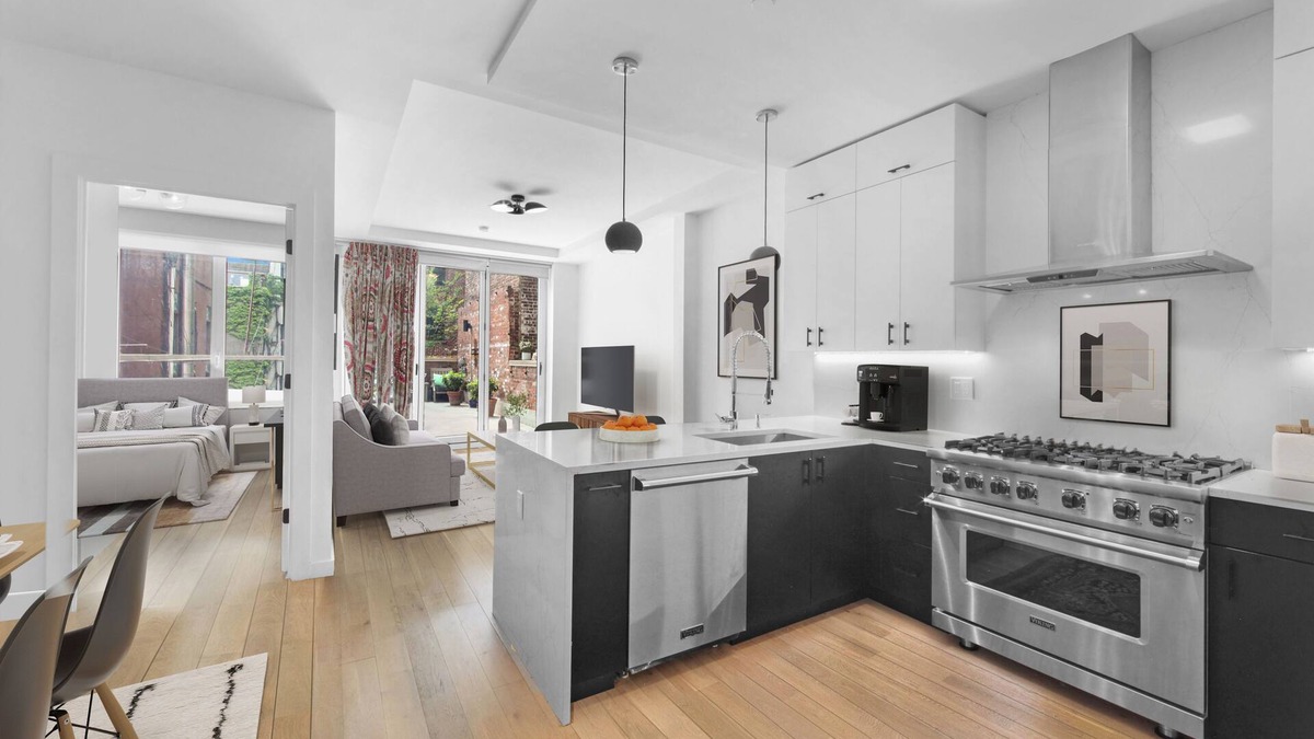 Fort Greene Condo | Modern 4 bedroom in heart of Downtown Brooklyn across from Barclay's center