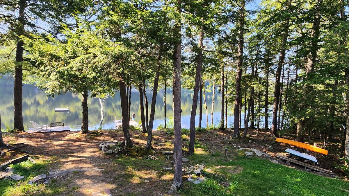 Mount Vernon House | Modern 4 BR Waterfront Lake House, beautiful Belgrade Lakes Area, Mt. Vernon, ME