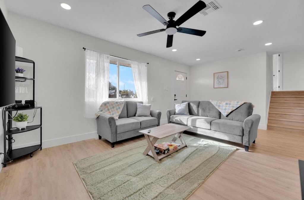 Paradise Valley Village House | Modern 4BR3Ba Home with Pool and Fire Pit