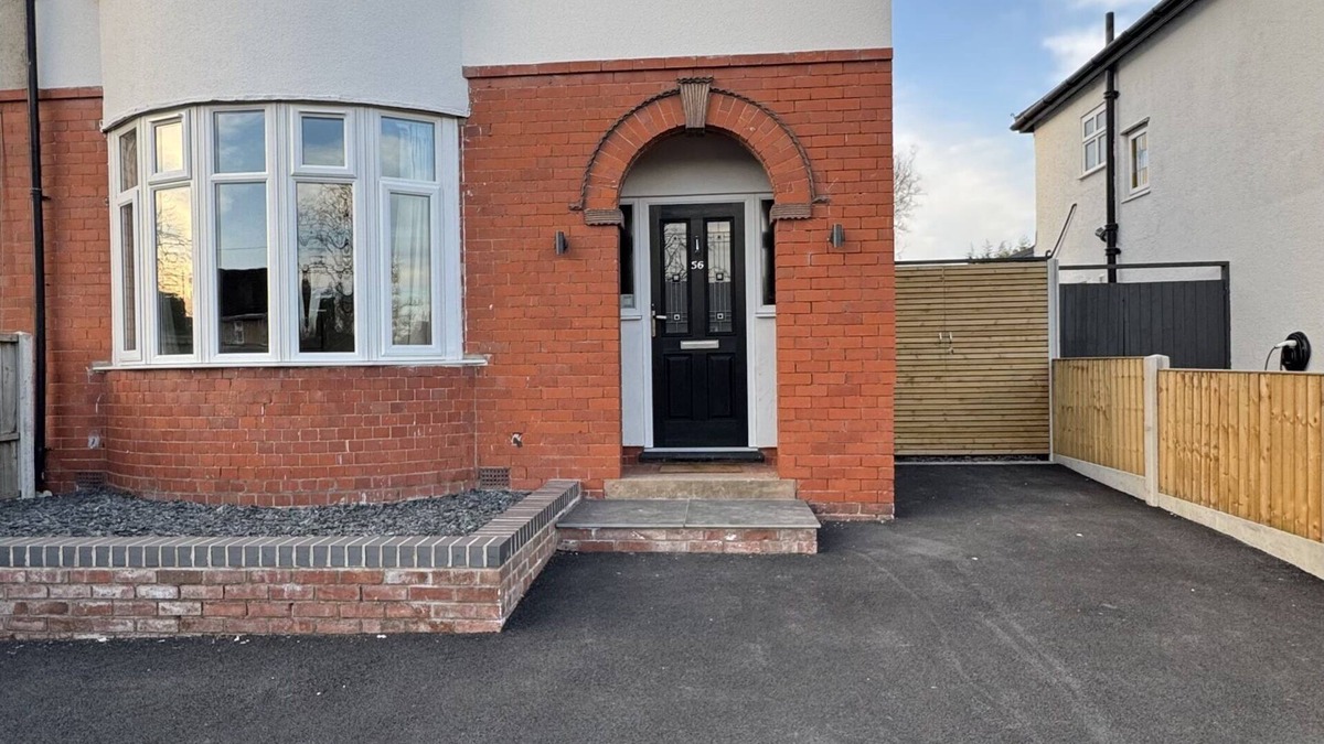 Shrewsbury House | Modern 5 Bed Home Near Royal Shrewsbury Hospital