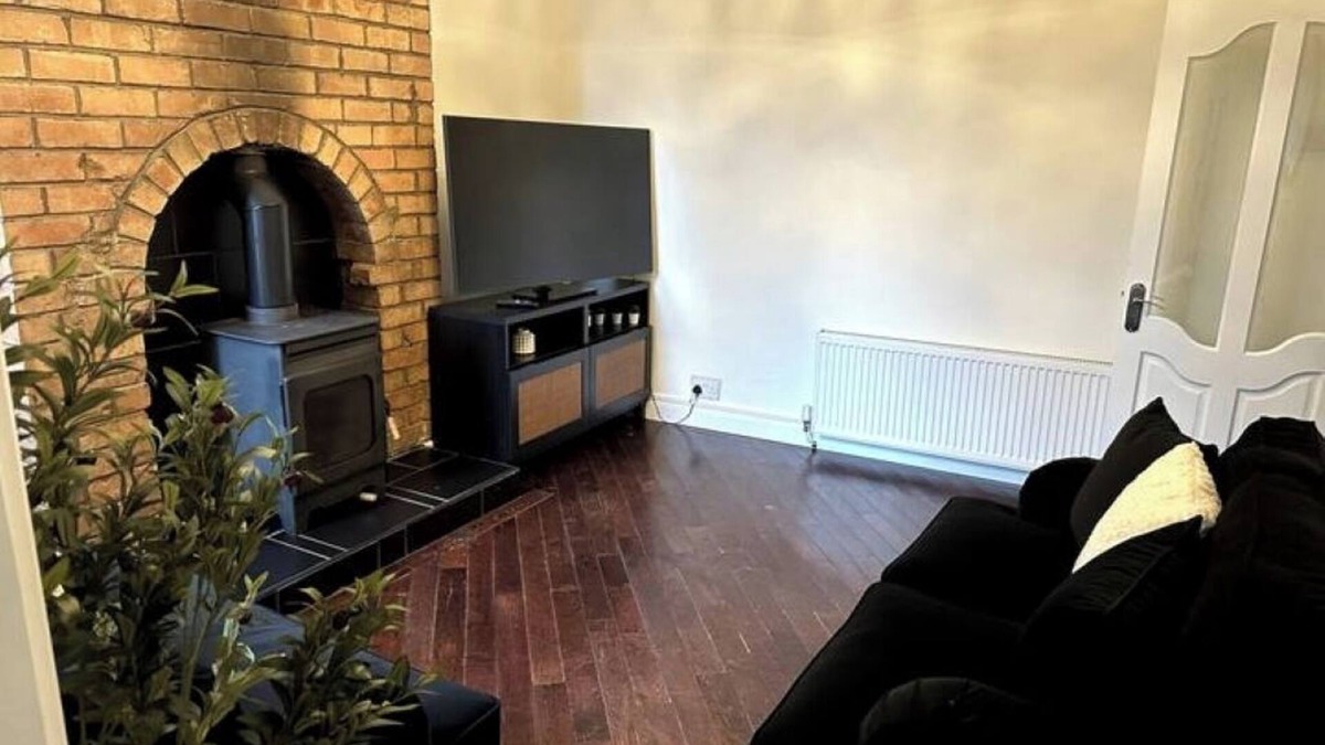 Erdington House | Modern 5 bedroom | Close to M6 | Fast Wi-Fi