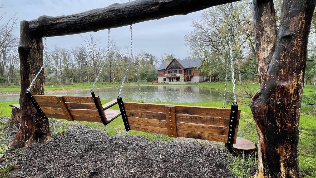 Mauston House | Modern 5 bedroom house is a perfect vacation rental for those looking to escape