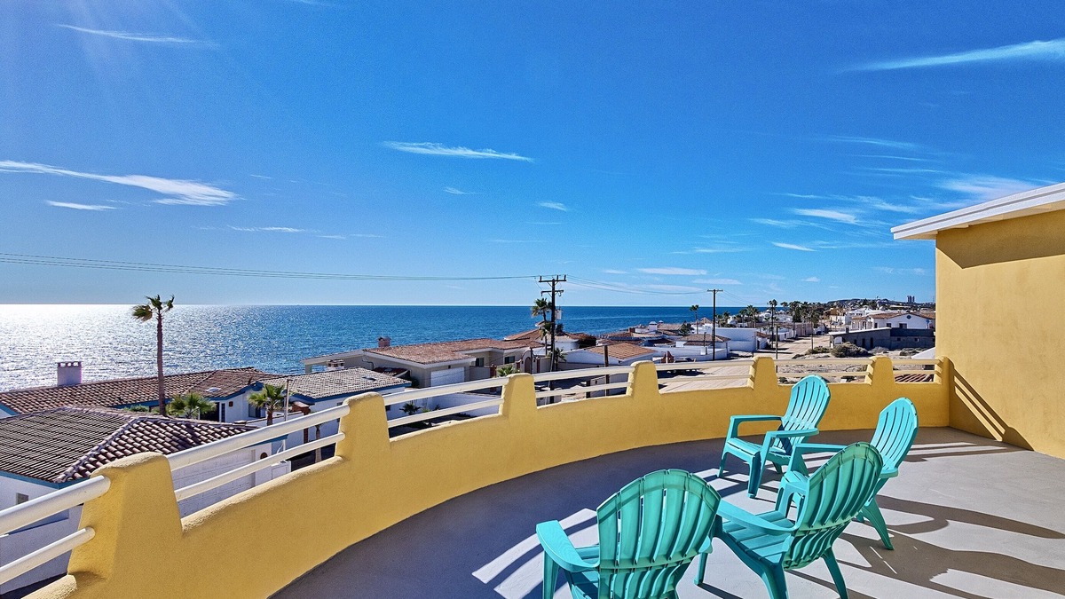 Las Conchas House | MODERN 5 Star Home in Las Conchas. IMPECCABLY CLEAN, A+ views. PRIVATE