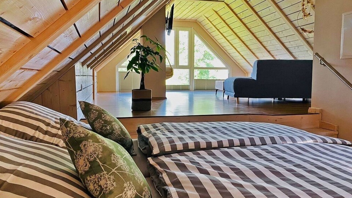 Wunsiedel Apartment | Modern 5-star loft-style vacation apartment "Schneeberg"
